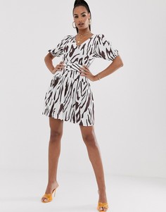 Чайное платье мини с принтом, поясом и пышными рукавами ASOS DESIGN - Мульти