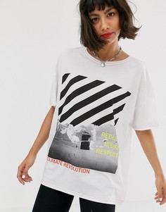 Oversize-футболка с контрастными строчками и принтом Noisy May - Мульти