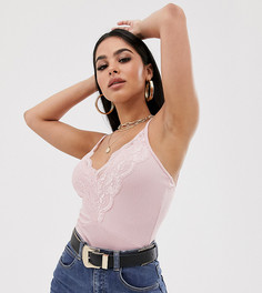 Эксклюзивное розовое боди с кружевом PrettyLittleThing Petite - Розовый