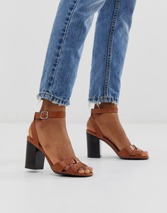 Светло-коричневые туфли на блочном каблуке с перекрестными ремешками New look - Рыжий