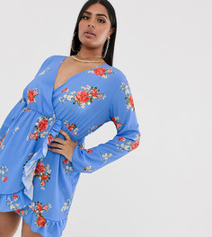Эксклюзивное синее платье мини с запахом и цветочным принтом Boohoo Plus - Мульти