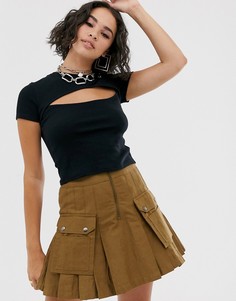 Черный топ с вырезом Bershka - Черный