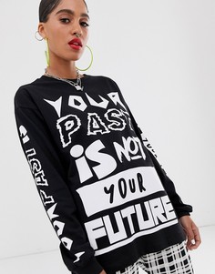 Свободный лонгслив с принтом на тему будущего ASOS DESIGN - Черный
