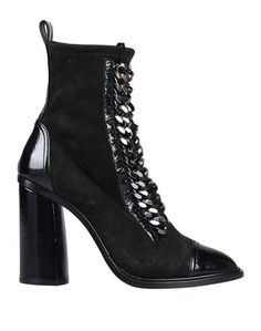 Полусапоги и высокие ботинки Casadei