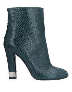 Полусапоги и высокие ботинки Casadei