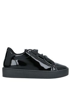 Низкие кеды и кроссовки Guess