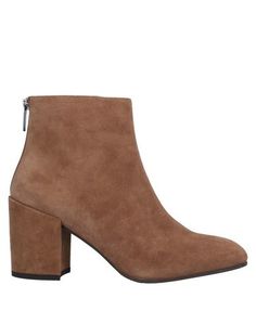 Полусапоги и высокие ботинки Stuart Weitzman