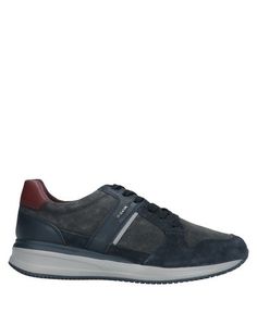 Низкие кеды и кроссовки Geox