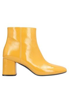 Полусапоги и высокие ботинки Casadei