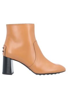 Полусапоги и высокие ботинки Tod`S