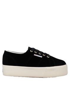 Низкие кеды и кроссовки Superga