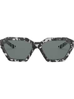 Prada Eyewear солнцезащитные очки Disguise