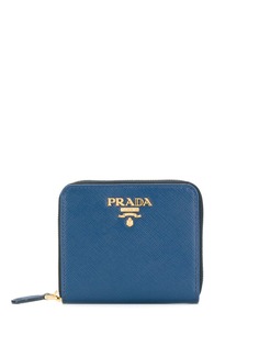 Prada кошелек на молнии с металлическим логотипом