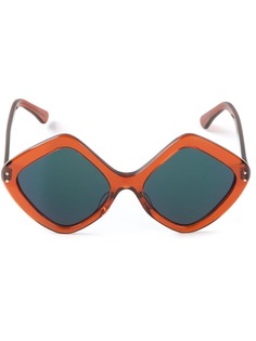 Cutler & Gross солнцезащитные очки в ромбовидной оправе