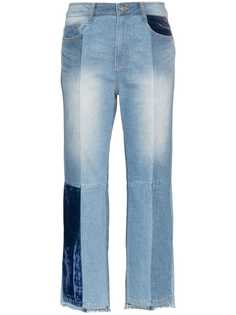 SJYP джинсы с бархатной нашивкой