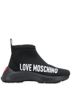 Love Moschino высокие кроссовки с логотипом