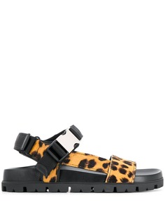 Prada сандалии с леопардовым принтом