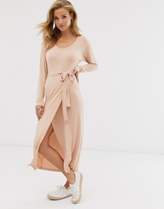 Меланжевое трикотажное платье миди с поясом ASOS DESIGN - Коричневый