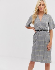 Платье в клетку с запахом и поясом Closet - Серый