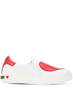 Love Moschino кроссовки с нашивкой в форме сердец
