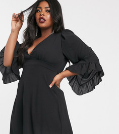 Черное приталенное платье с расклешенными рукавами Boohoo Plus - Черный
