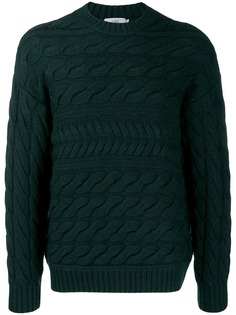 Closed cable knit jumper