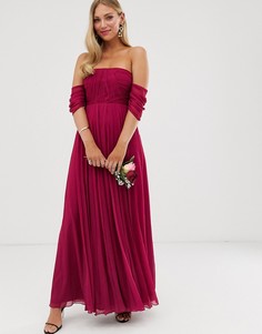 Платье макси с открытыми плечами и плиссировкой ASOS DESIGN Bridesmaid - Красный