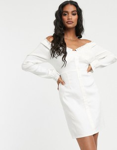 Белое платье с открытыми плечами и пуговицами Missguided - Белый
