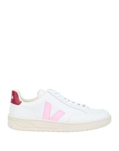 Низкие кеды и кроссовки Veja