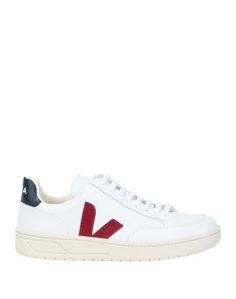 Низкие кеды и кроссовки Veja