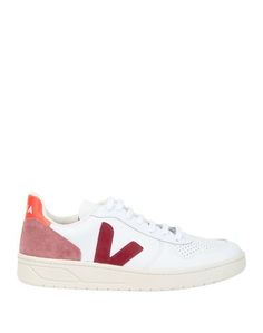 Низкие кеды и кроссовки Veja