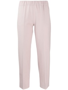 D.Exterior tapered cropped trousers