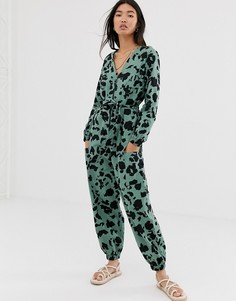 Зеленый комбинезон с молнией спереди и звериным принтом ASOS DESIGN - Мульти