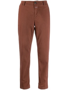 Closed straight-leg trousers