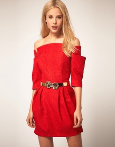 Платье с ремнем и открытыми плечами River Island - Красный