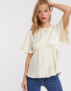 Атласный топ с расклешенными рукавами ASOS DESIGN - Кремовый