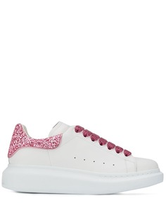 Alexander McQueen массивные кроссовки с блестками
