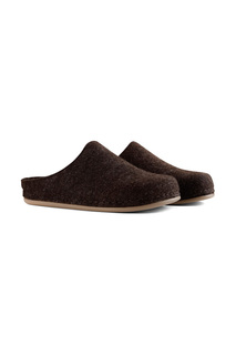 slippers Travelin