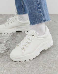 Белые кроссовки на рифленой массивной подошве New Look - Белый