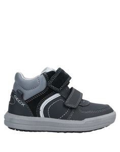 Низкие кеды и кроссовки Geox