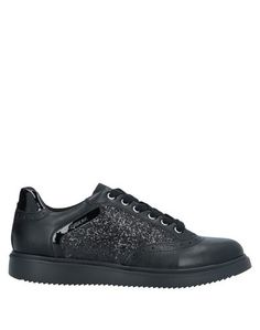 Низкие кеды и кроссовки Geox