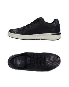 Низкие кеды и кроссовки Geox