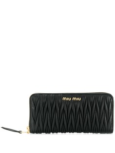 Miu Miu стеганый кошелек с круговой молнией