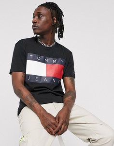 Черная футболка с крупным логотипом на груди Tommy Jeans - Черный