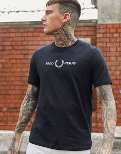 Черная футболка с вышитым логотипом на груди Fred Perry - Черный