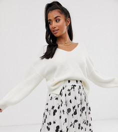 Джемпер в рубчик с V-образным вырезом и объемными рукавами ASOS DESIGN Petite - Кремовый