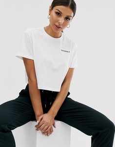Белая укороченная футболка с заниженной линией плеч Converse - Белый