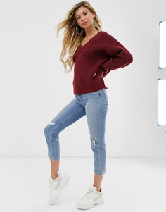 Джемпер крупной вязки с открытыми плечами и V-образным вырезом ASOS DESIGN - Красный