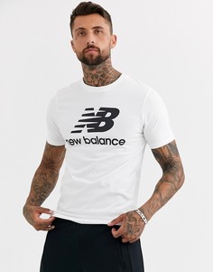 Белая футболка с крупным логотипом New Balance - Серый