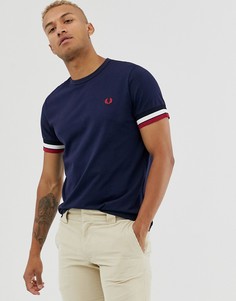 Темно-синяя футболка с отделкой в рубчик на манжетах Fred Perry - Темно-синий